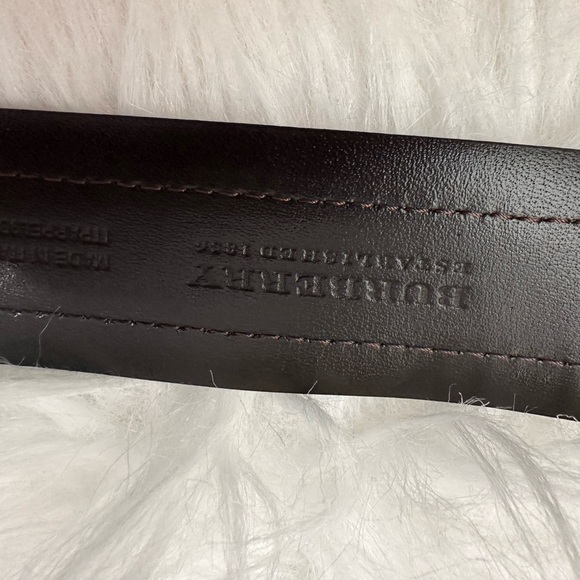 Men’s Burberry Belt. Size M in black with Burberry logo edging - Picture 2 of 9